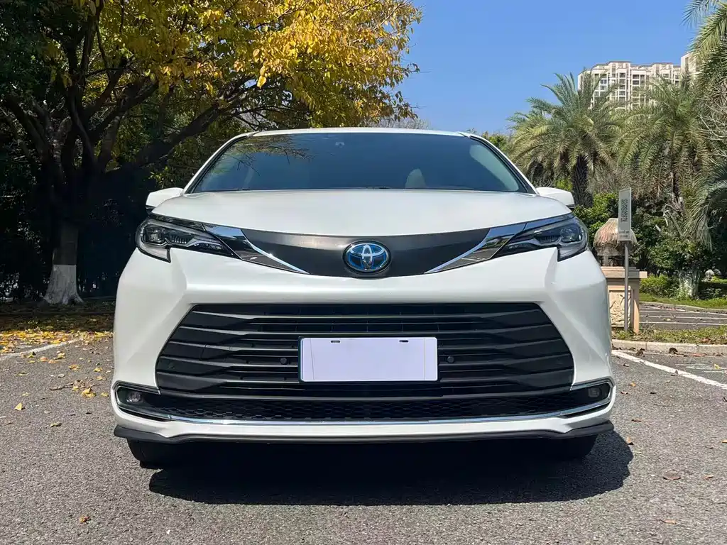 SIENNA 2024 2.5L Hybrid Comfort Edition купить на сайте DeffCars