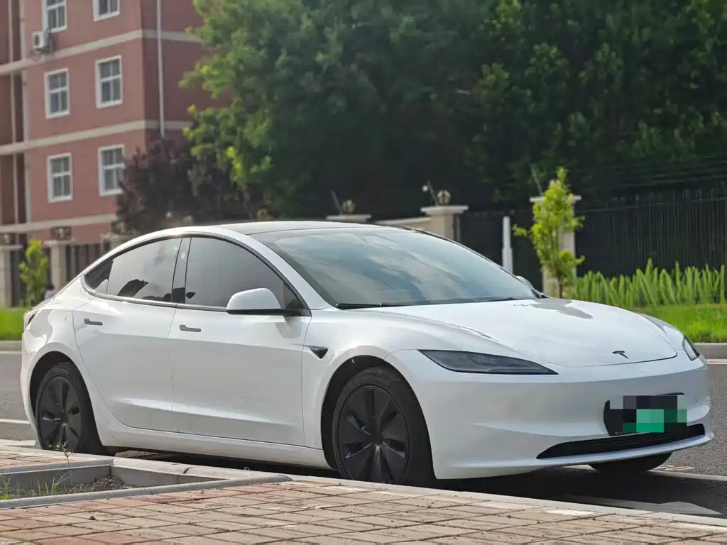 Model 3 2025 rear-wheel drive version купить на сайте DeffCars