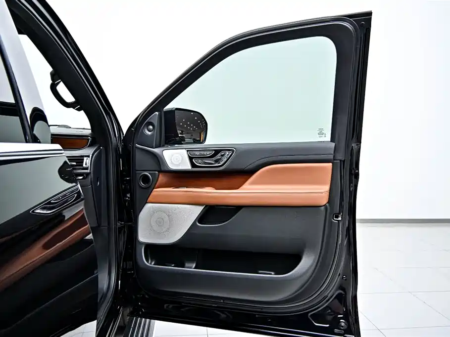 Navigator 2020 3.5T Honor Edition купить на сайте DeffCars
