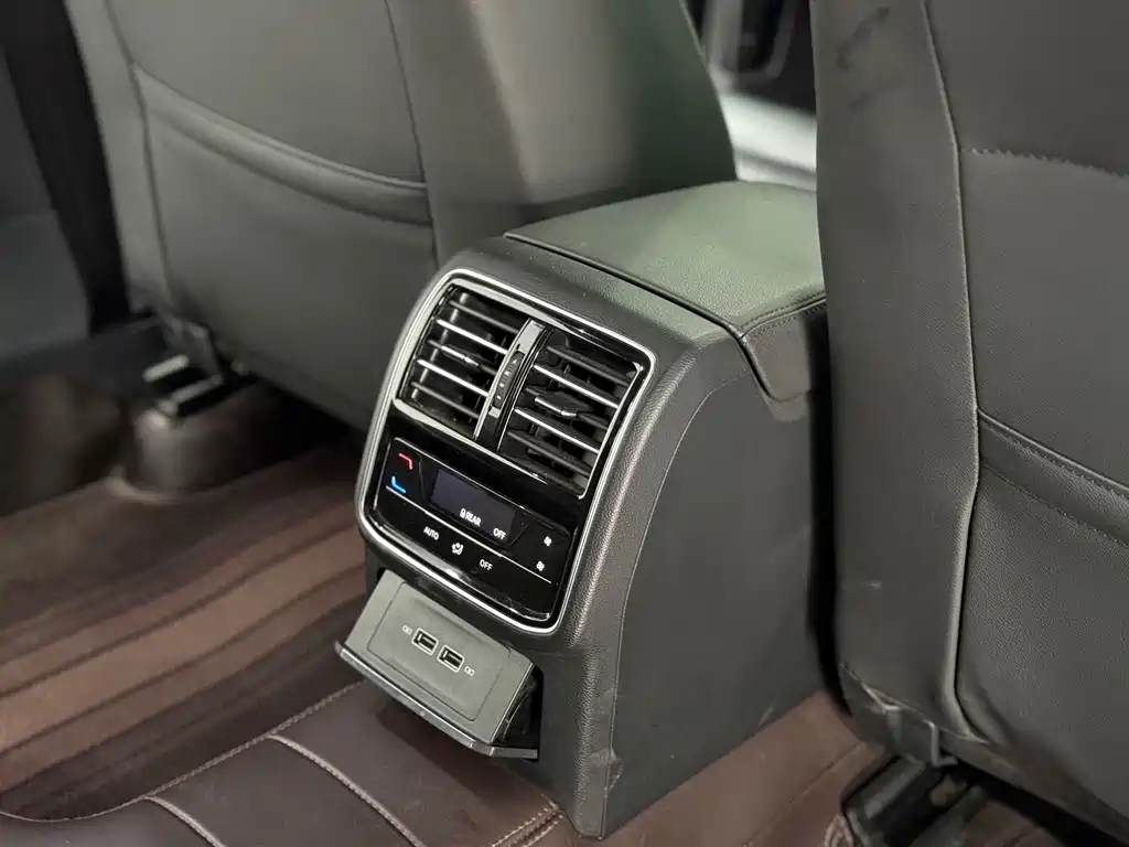 Magotan 2020 330TSI DSG leading model купить на сайте DeffCars