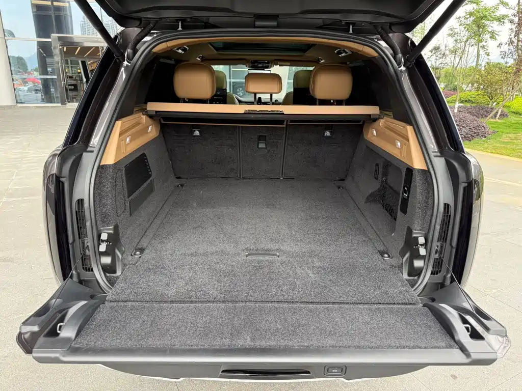Range Rover 2023 3.0 L6 400PS Genesis Extended Edition купить на сайте DeffCars