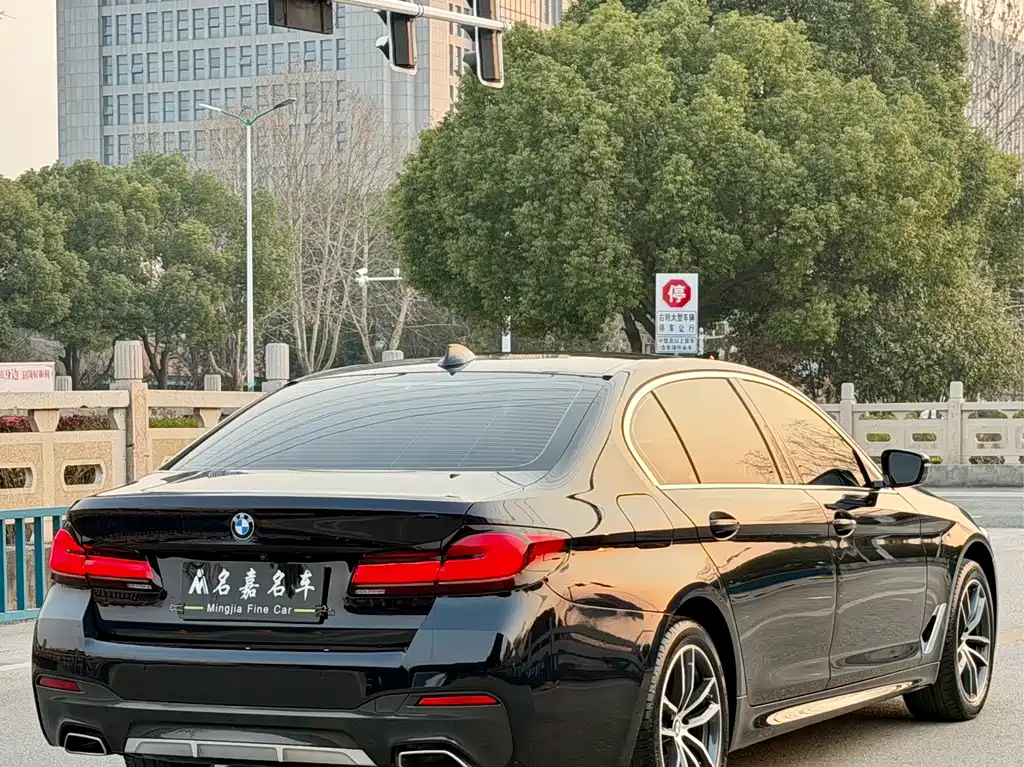 BMW 5 Series 2022 525Li M Sports Package купить на сайте DeffCars
