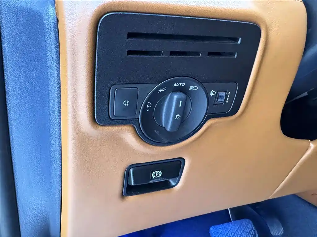 Vito 2021 2.0T Elite Edition 7 seats купить на сайте DeffCars