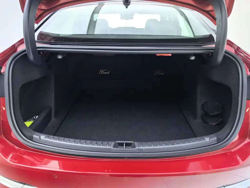 Mondeo 2022 EcoBoost 245 Luxury купить на сайте DeffCars