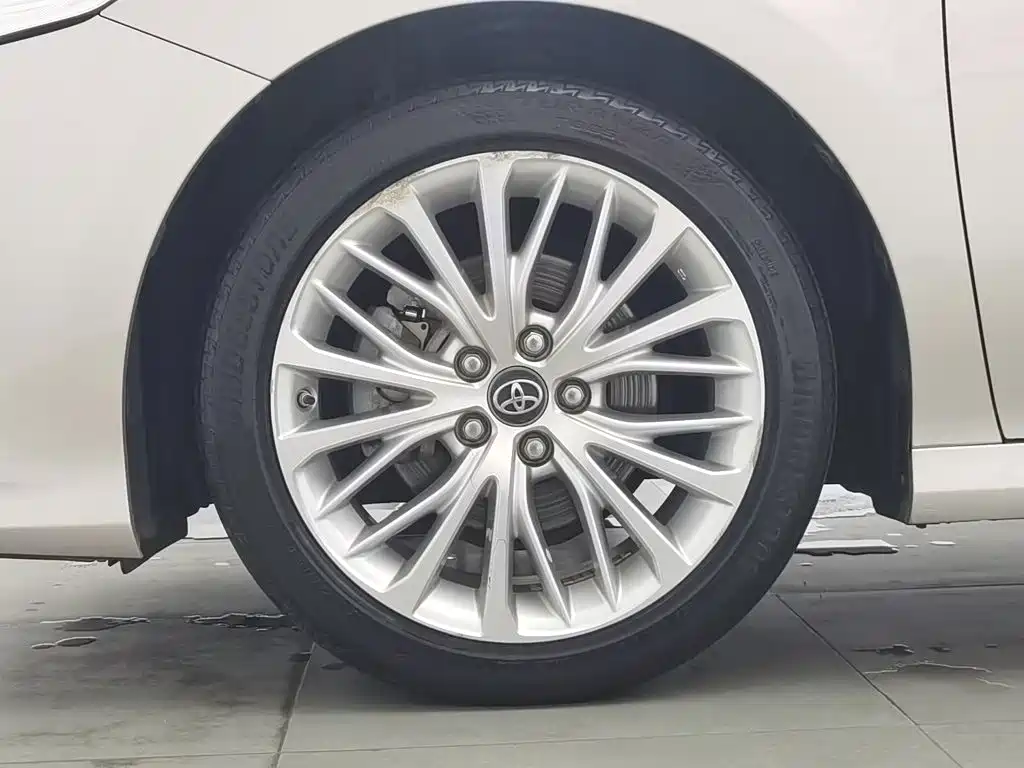 Camry 2019 2.5G Deluxe Edition National VI купить на сайте DeffCars