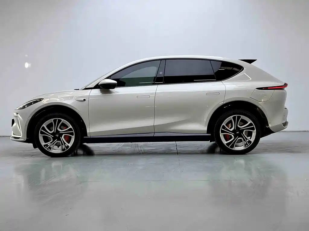 Zhiji LS7 2023 100kWh Lux four-wheel drive version купить на сайте DeffCars