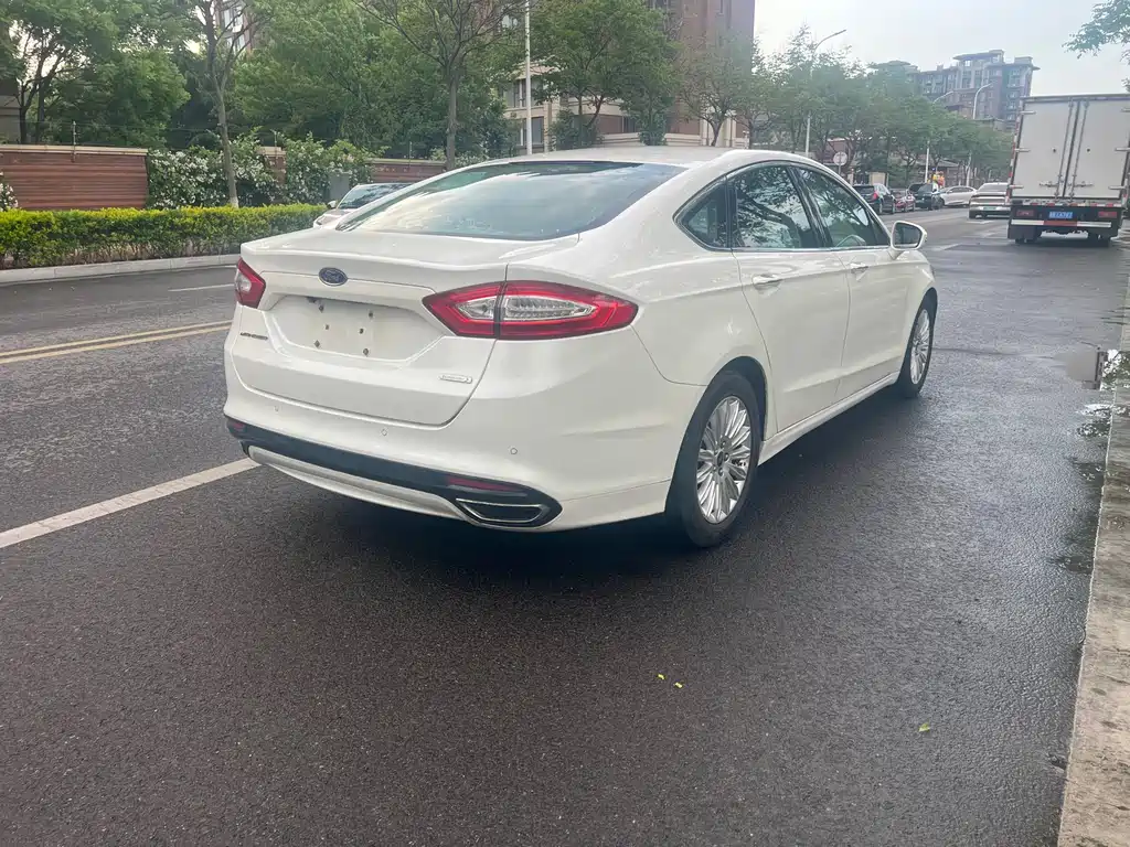 Mondeo 2013 2.0L GTDi200 Fashion Model купить на сайте DeffCars