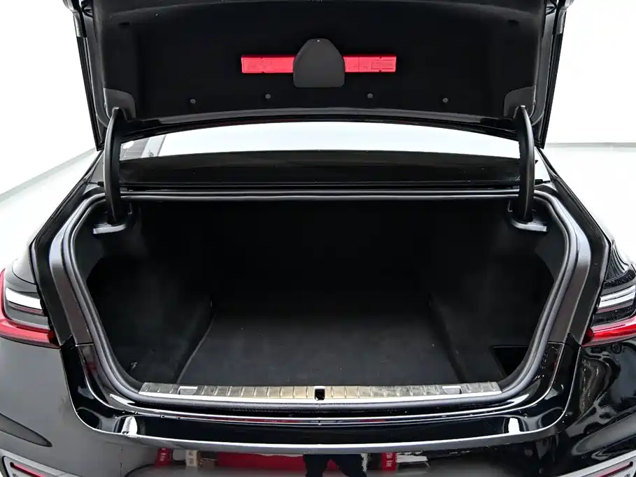 BMW 7 Series 2019 facelift 740Li xDrive Executive M Sports Package купить на сайте DeffCars