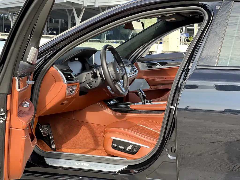 BMW 7 Series 2019 M760Li xDrive V12 Sports Package купить на сайте DeffCars