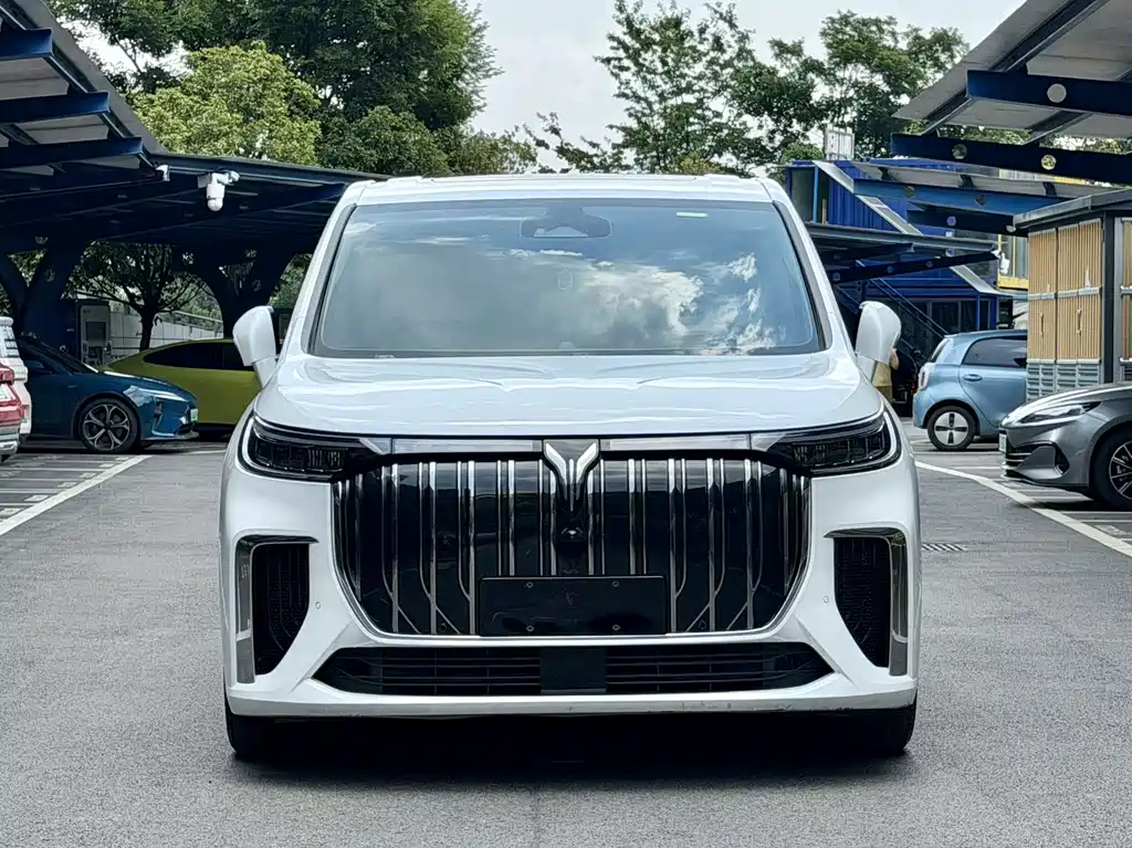 Lantu Dreamer 2022 0-carbon version Dream+Smart Range Package 605km купить на сайте DeffCars