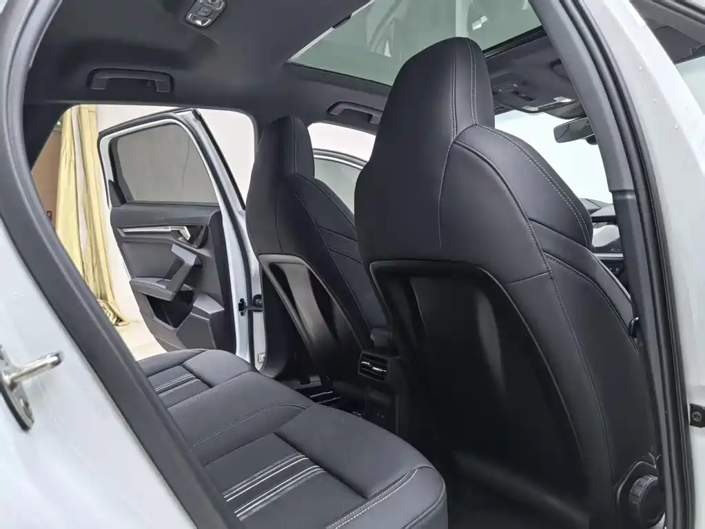 Audi A3 2024 Sportback 35 TFSI stylish and sporty купить на сайте DeffCars