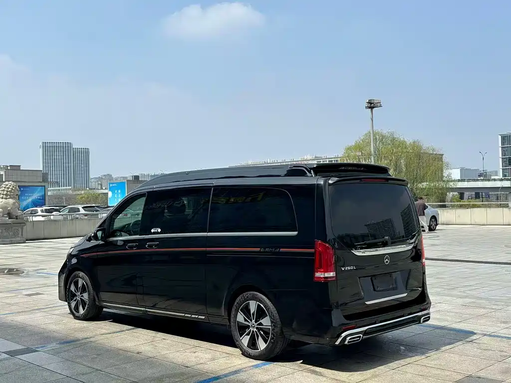 Mercedes-Benz V-Class 2021 V 260 L Long Wheelbase Premium Edition купить на сайте DeffCars