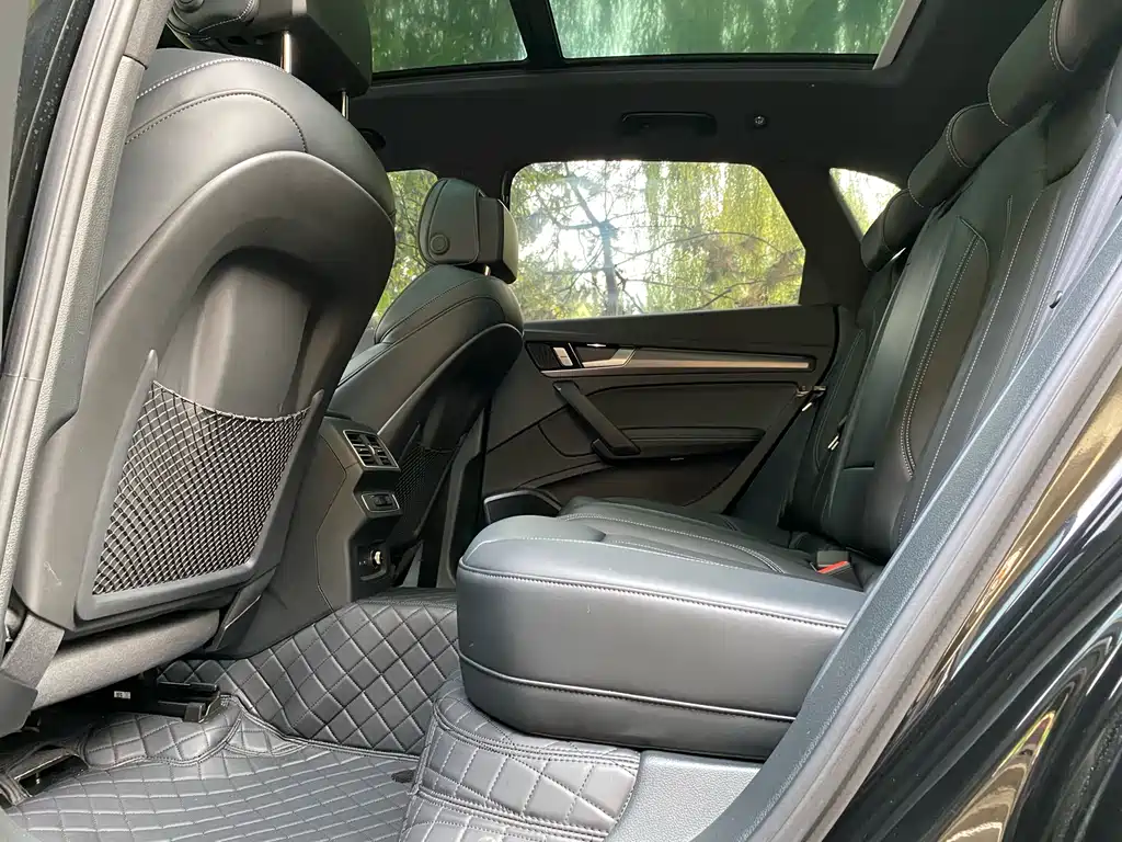 Audi Q5L 2024 45 TFSI luxury and dynamic model купить на сайте DeffCars