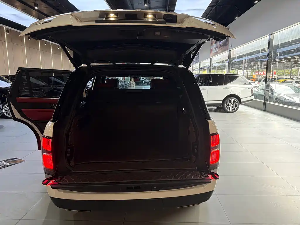 Range Rover 2022 3.0 L6 400PS Honor Creation Extended Edition купить на сайте DeffCars