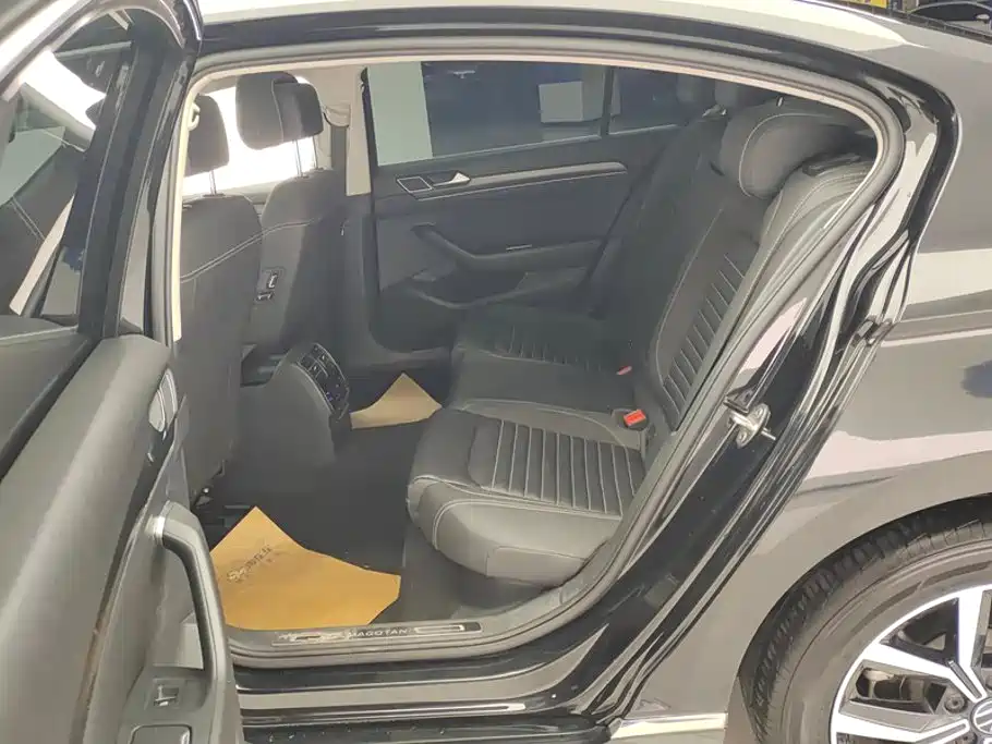 Magotan 2020 330TSI DSG leading model купить на сайте DeffCars