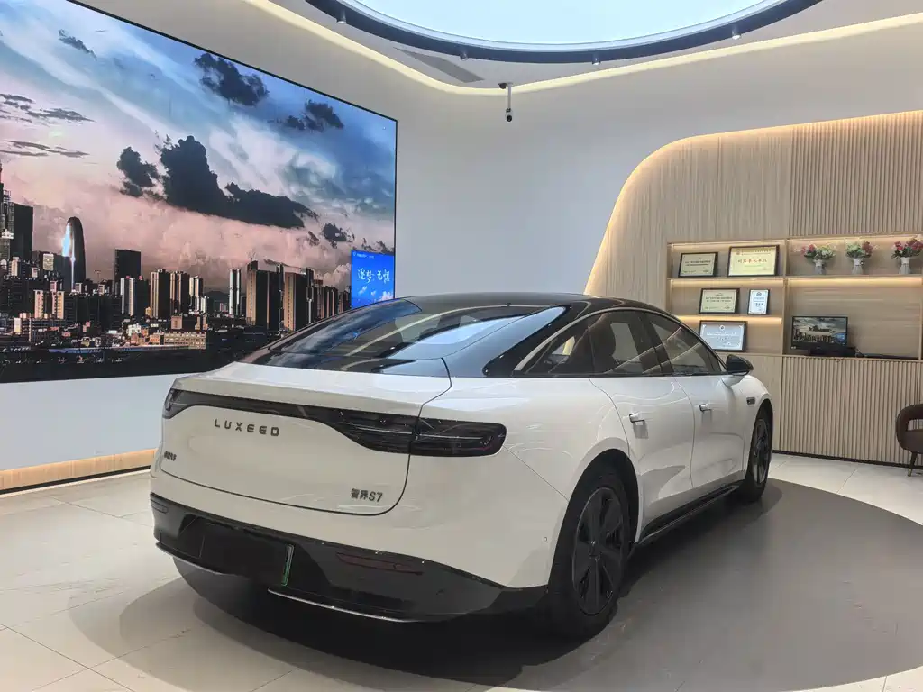 Zhijie S7 2024 Pro купить на сайте DeffCars