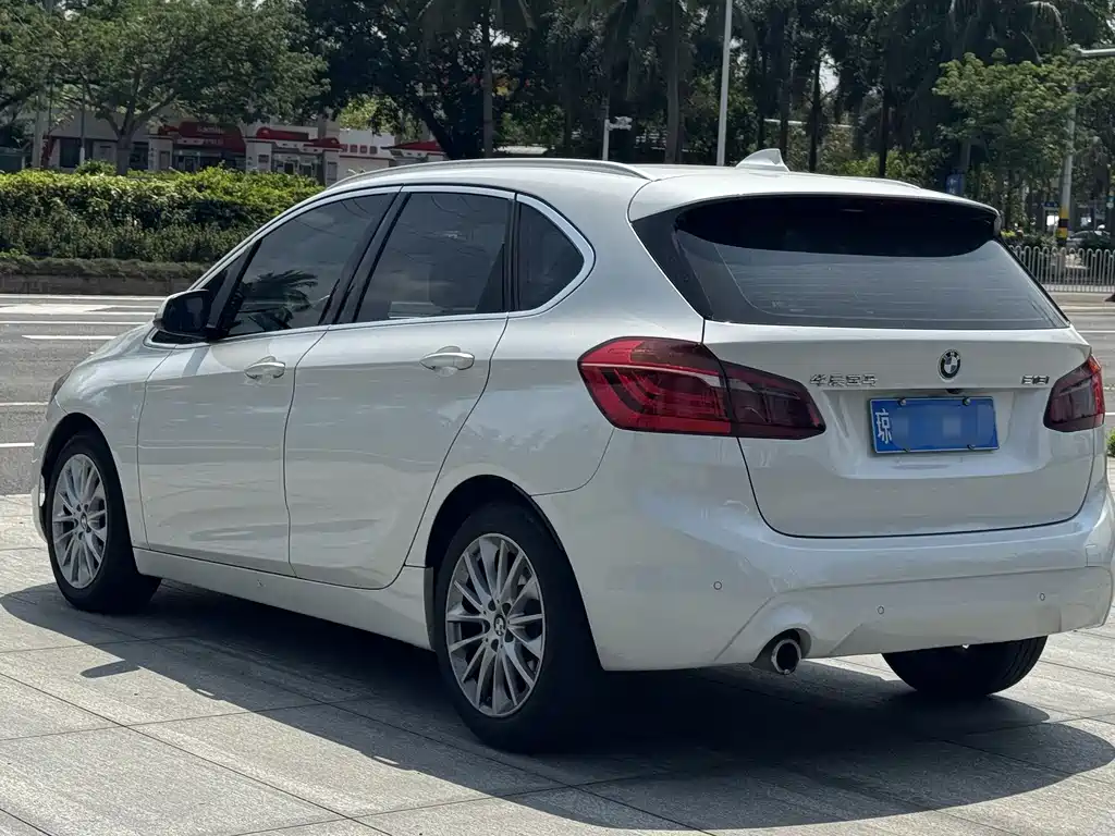 BMW 2 Series Touring 2018 218i Leading Model купить на сайте DeffCars