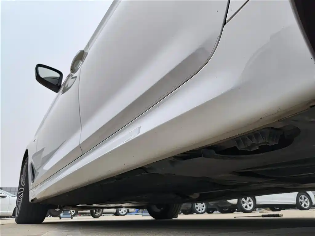 BMW 5 Series 2018 530Li Exclusive M Sports Package купить на сайте DeffCars