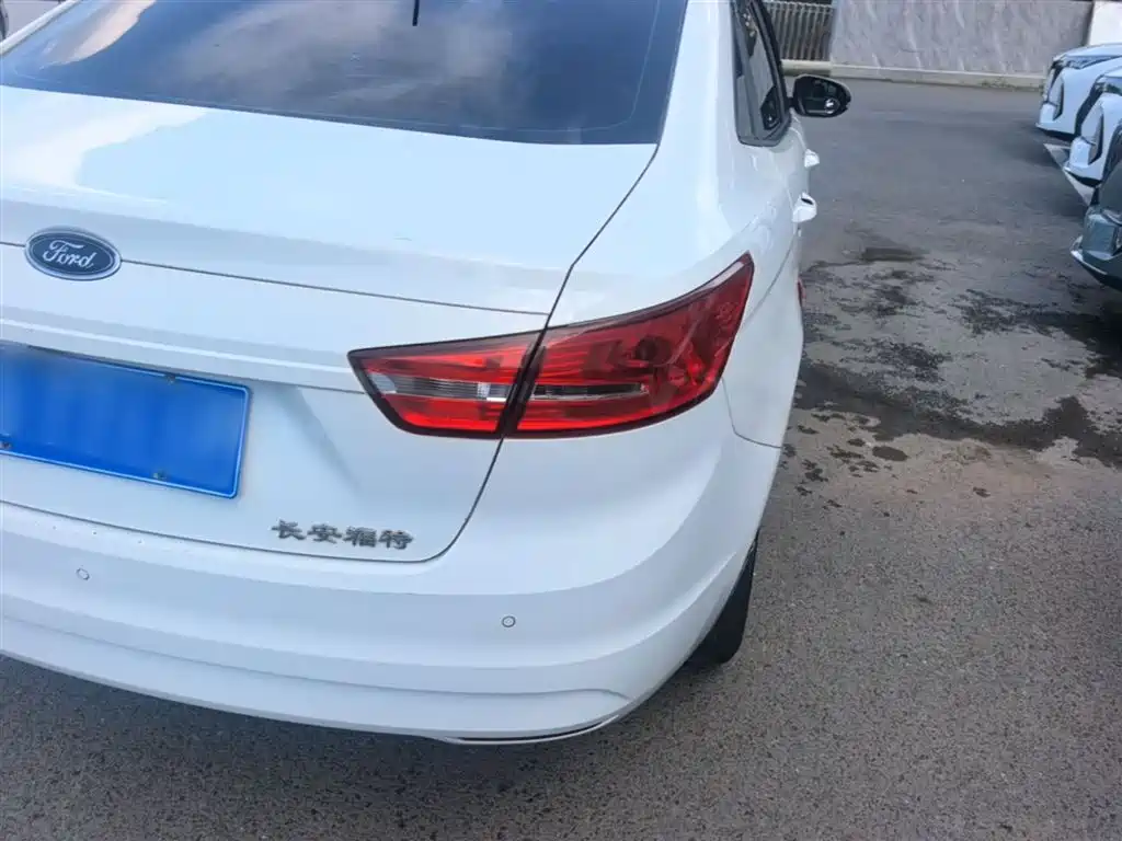 Escort 2017 facelift 1.5L automatic comfort model купить на сайте DeffCars