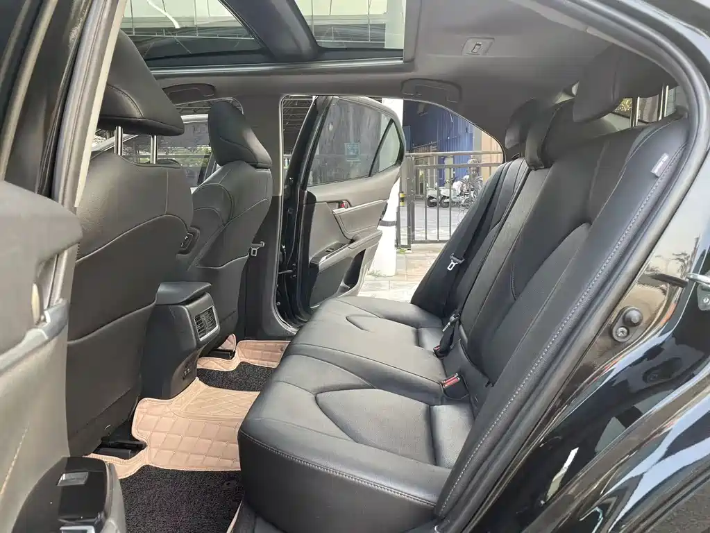 Camry 2023 2.5G Deluxe Edition купить на сайте DeffCars