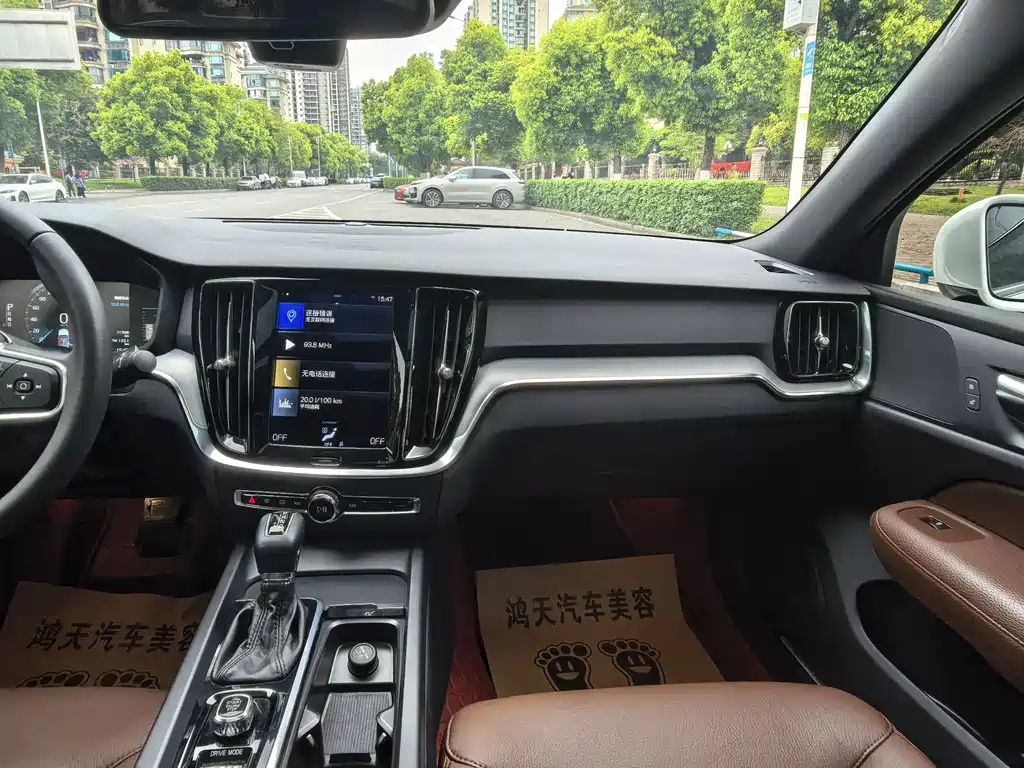 Volvo S60 2021 T4 Zhiyi Luxury Edition купить на сайте DeffCars