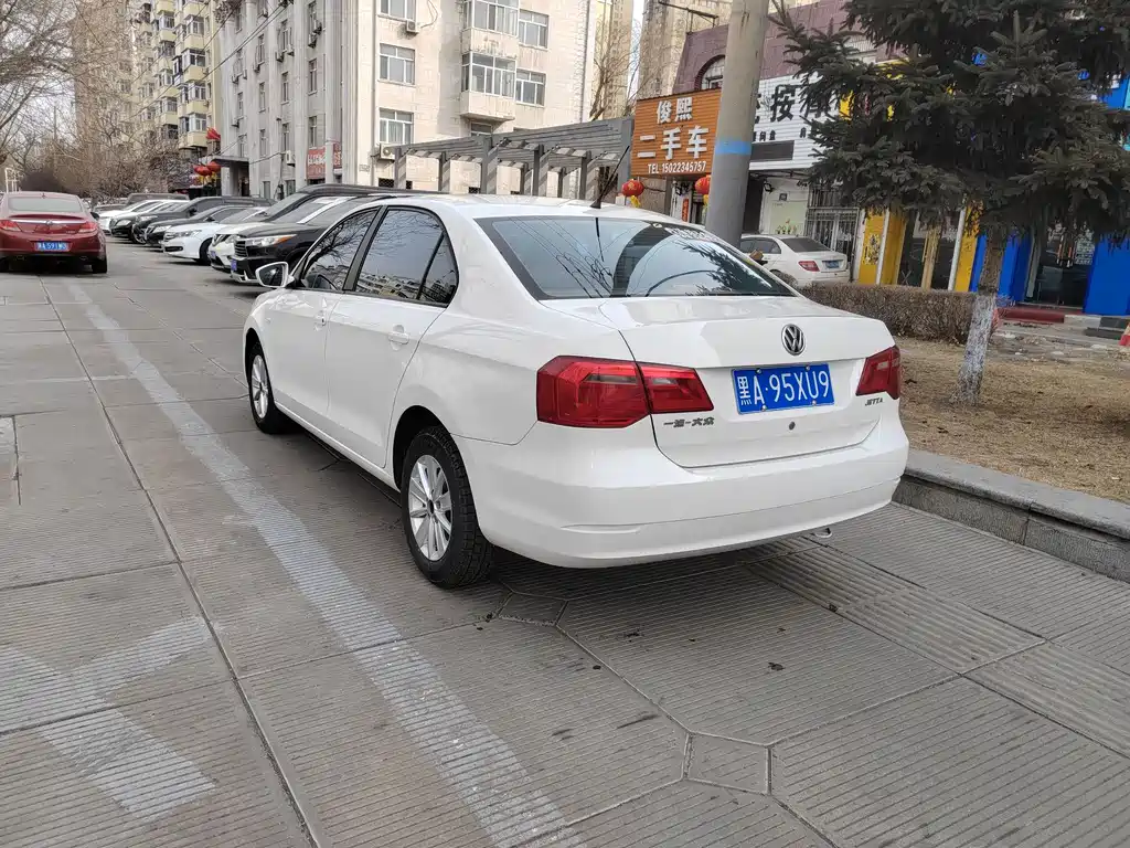 Jetta 2015 1.6L manual comfort model купить на сайте DeffCars