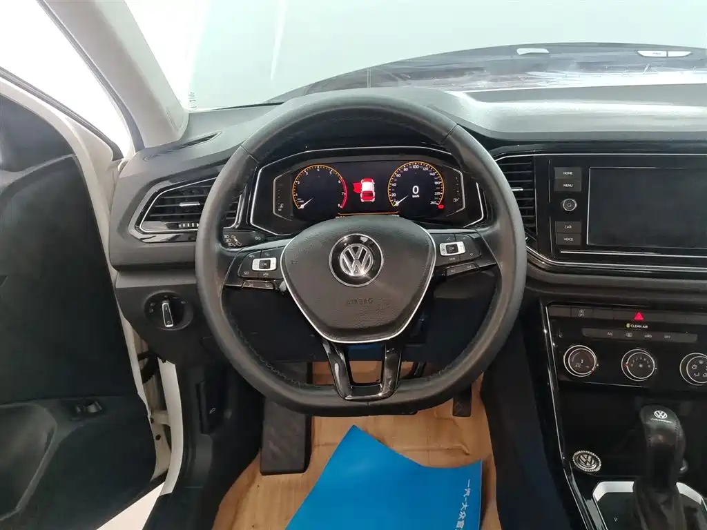 T-ROC 2020 280TSI DSG two-wheel drive comfort model купить на сайте DeffCars