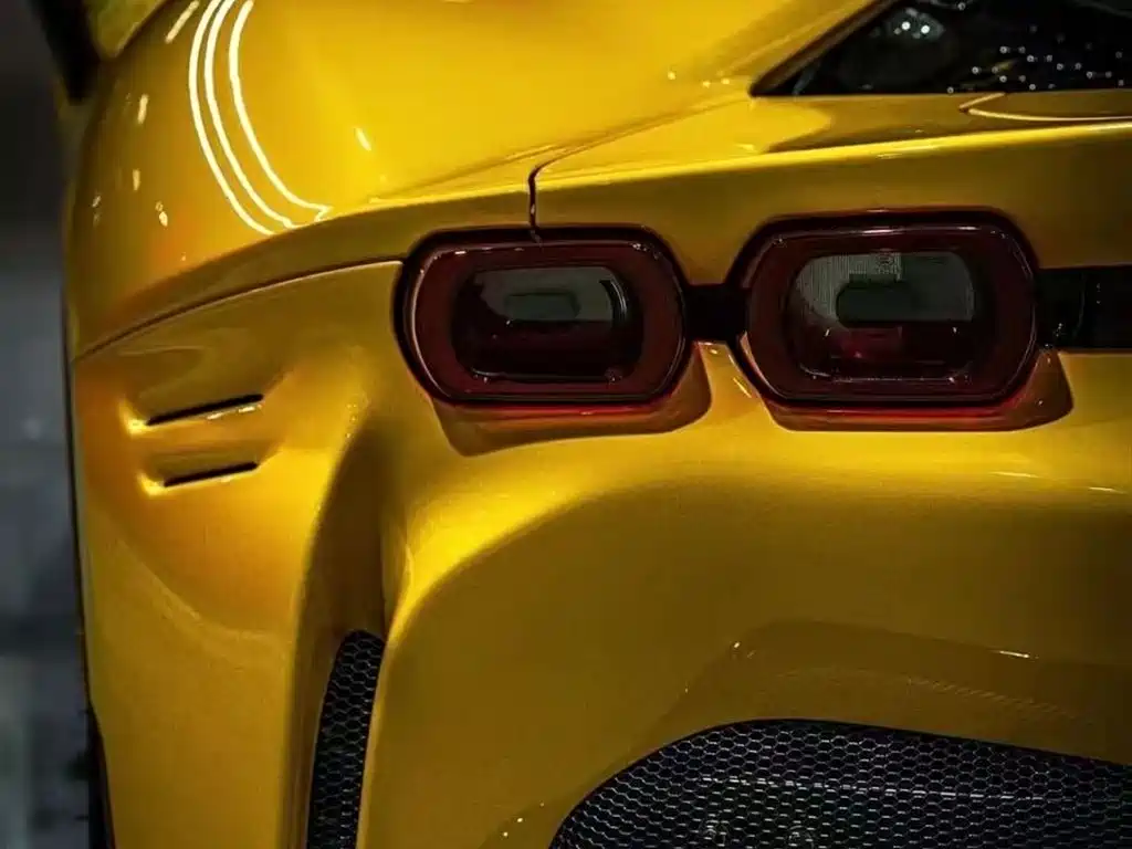 SF90 2021 3.9T V8 Spider купить на сайте DeffCars