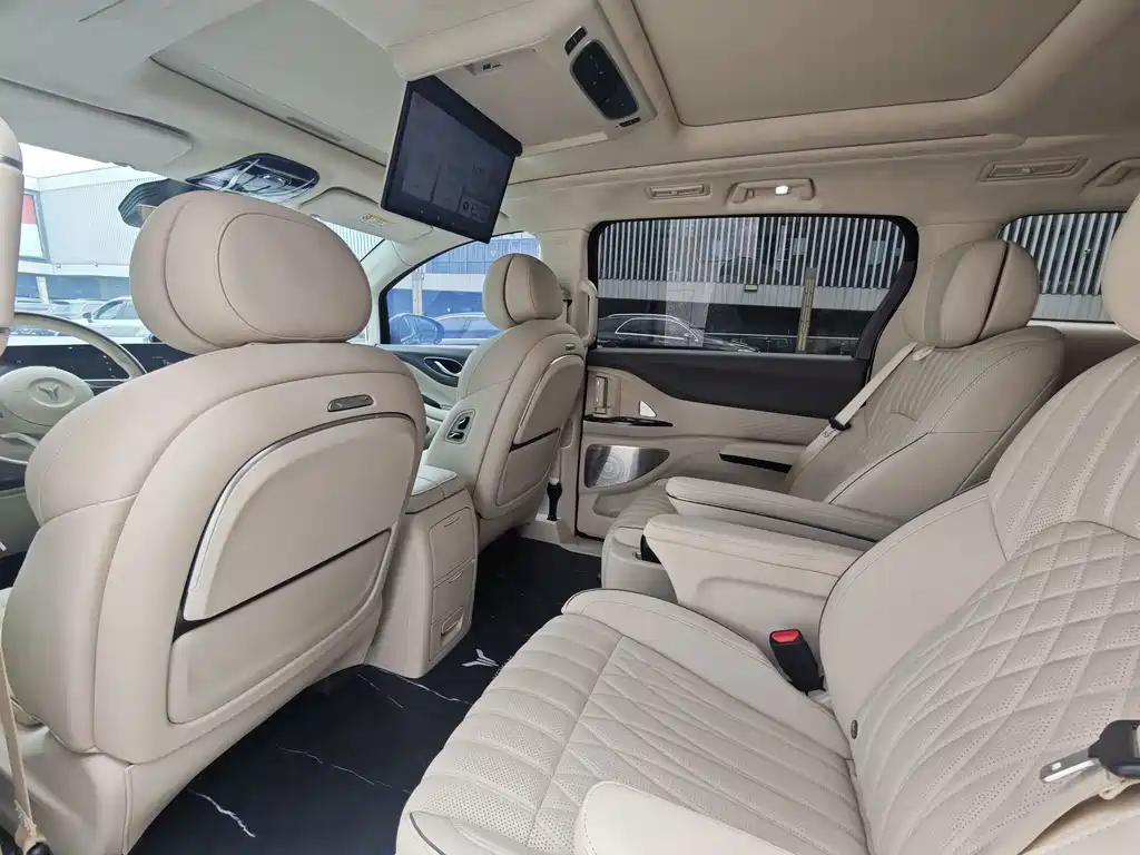 Lantu Dreamer 2024 PHEV ultra-long battery life flagship version купить на сайте DeffCars