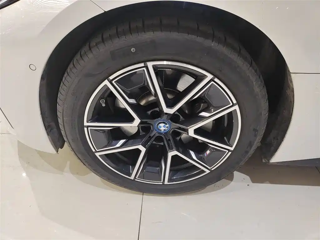 BMW i4 2022 eDrive40 купить на сайте DeffCars