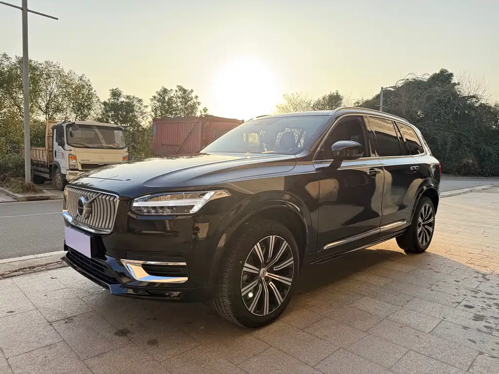 Volvo XC90 2021 B5 Smart Deluxe Edition 5-seater купить на сайте DeffCars