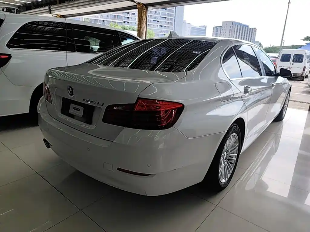 BMW 5 Series 2014 525Li Leading Model купить на сайте DeffCars
