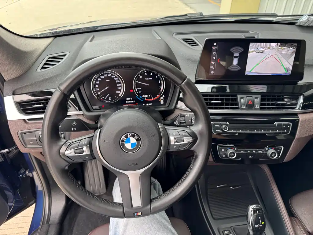 BMW X1 2022 sDrive25Li Leading Model купить на сайте DeffCars