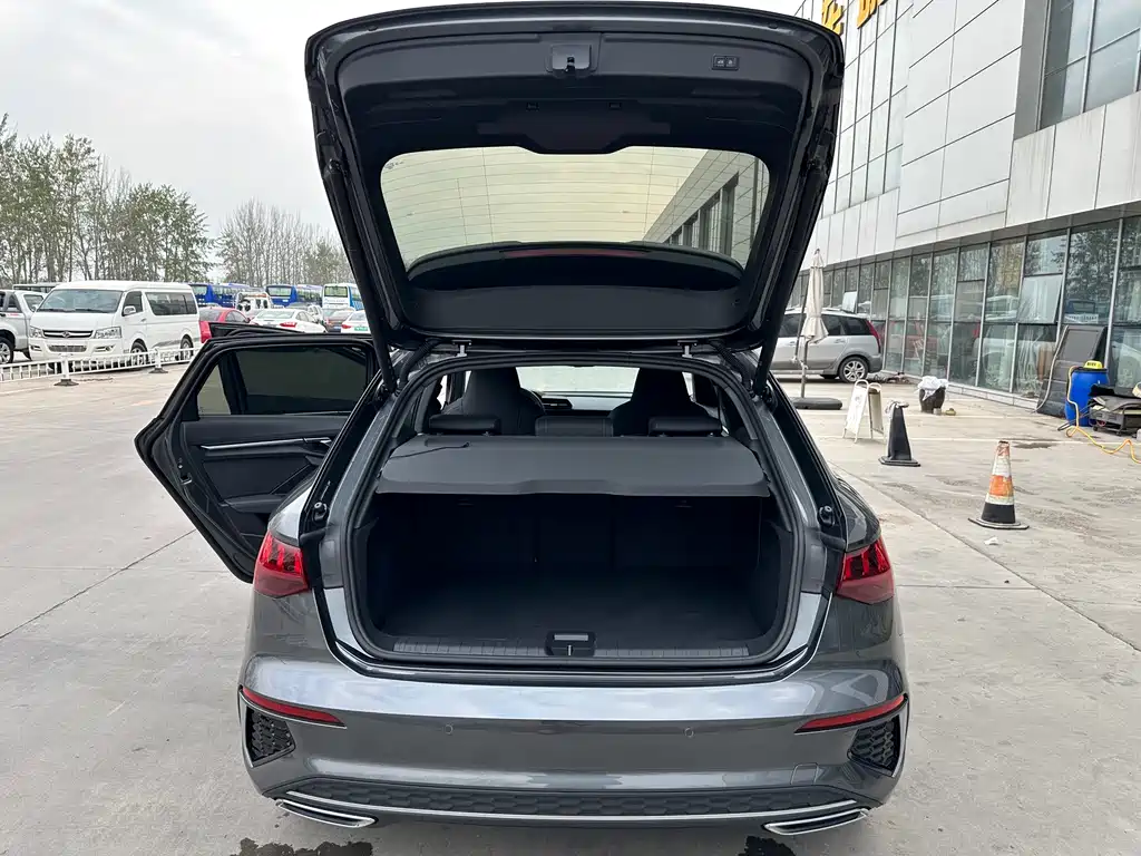 Audi A3 2024 Sportback 35 TFSI stylish and sporty купить на сайте DeffCars