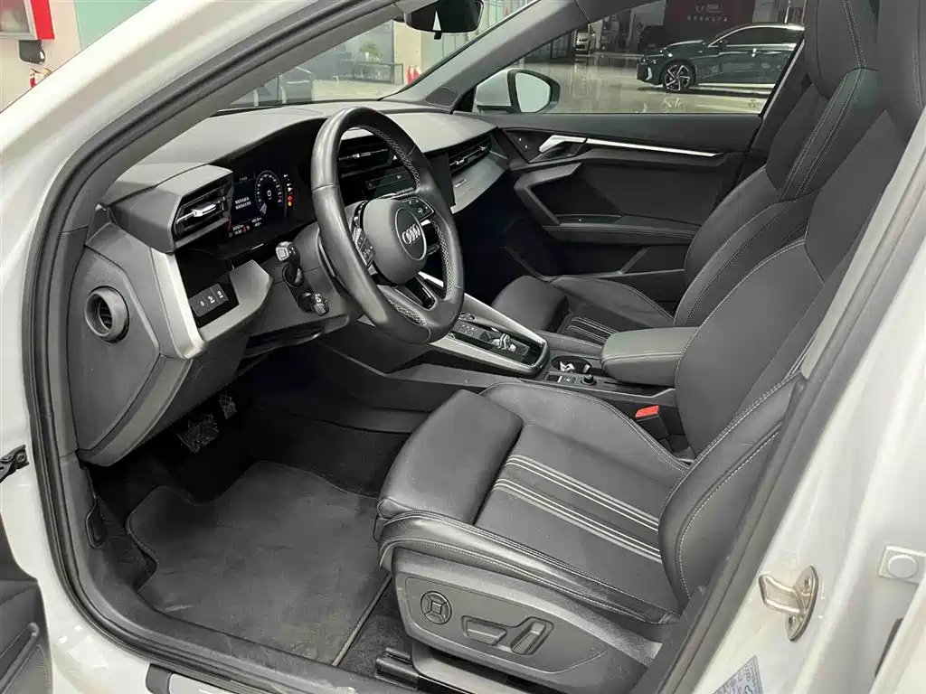 Audi A3 2023 facelift Sportback 35 TFSI stylish and sporty купить на сайте DeffCars