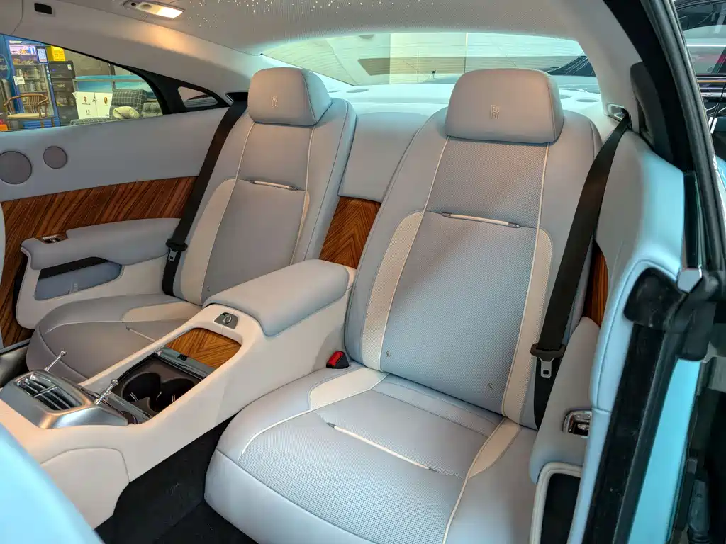 Phantom 2013 6.6T standard model купить на сайте DeffCars