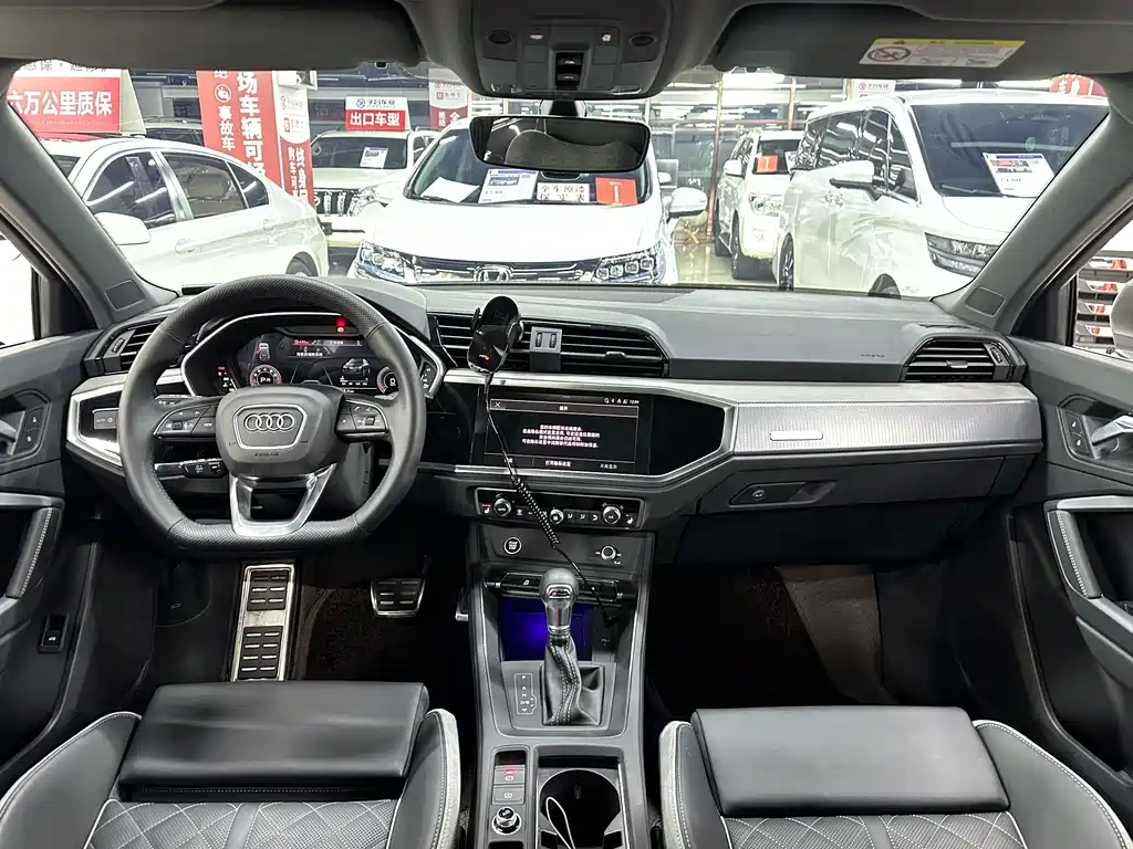 Audi Q3 2025 quattro 45th anniversary collector's edition 35TFSI fashionable and dynamic купить на сайте DeffCars