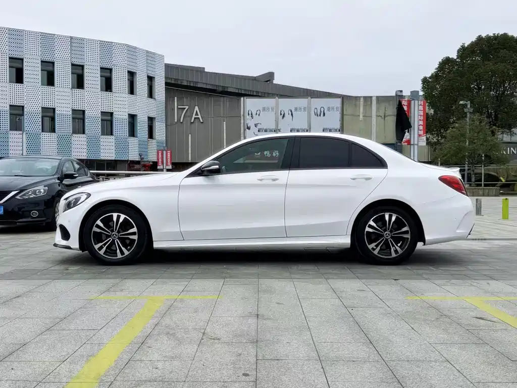 Mercedes-Benz C-Class 2018 C 200 Sports Edition купить на сайте DeffCars