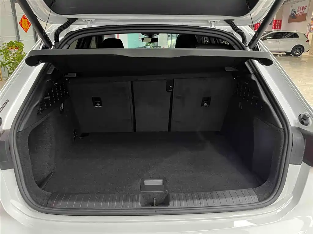 Audi A3 2023 facelift Sportback 35 TFSI stylish and sporty купить на сайте DeffCars