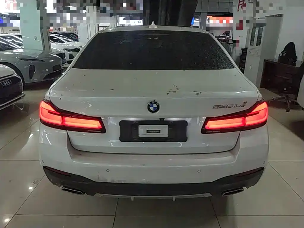 BMW 5 Series New Energy 2021 535Le M Sports Package купить на сайте DeffCars