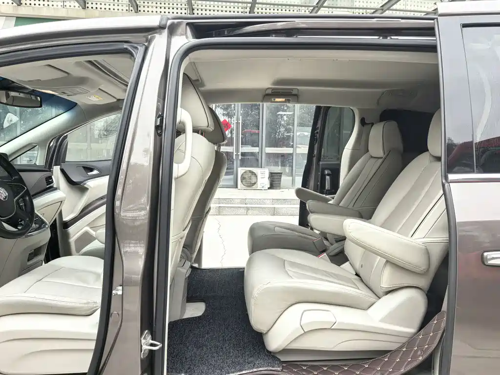 Buick GL8 2020 Land Business Class 652T Luxury купить на сайте DeffCars
