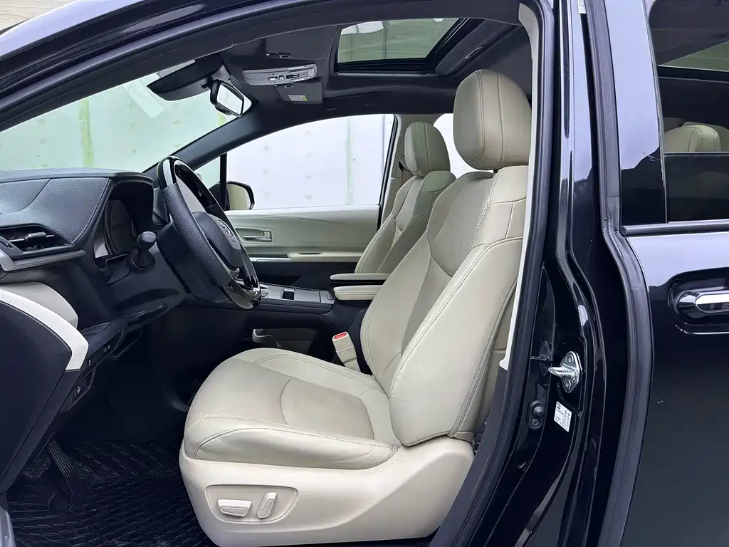 SIENNA 2021 2.5L Hybrid Extreme Edition купить на сайте DeffCars