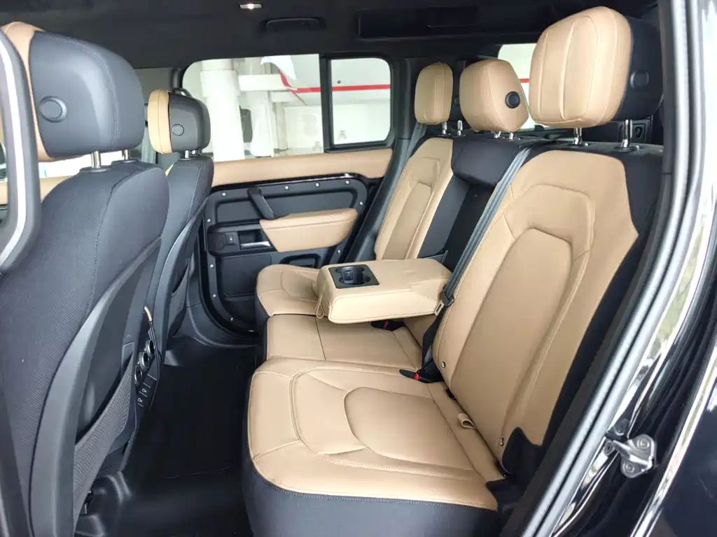 Land Rover Defender 2025 110 3.0T P400 Dark Special Edition купить на сайте DeffCars