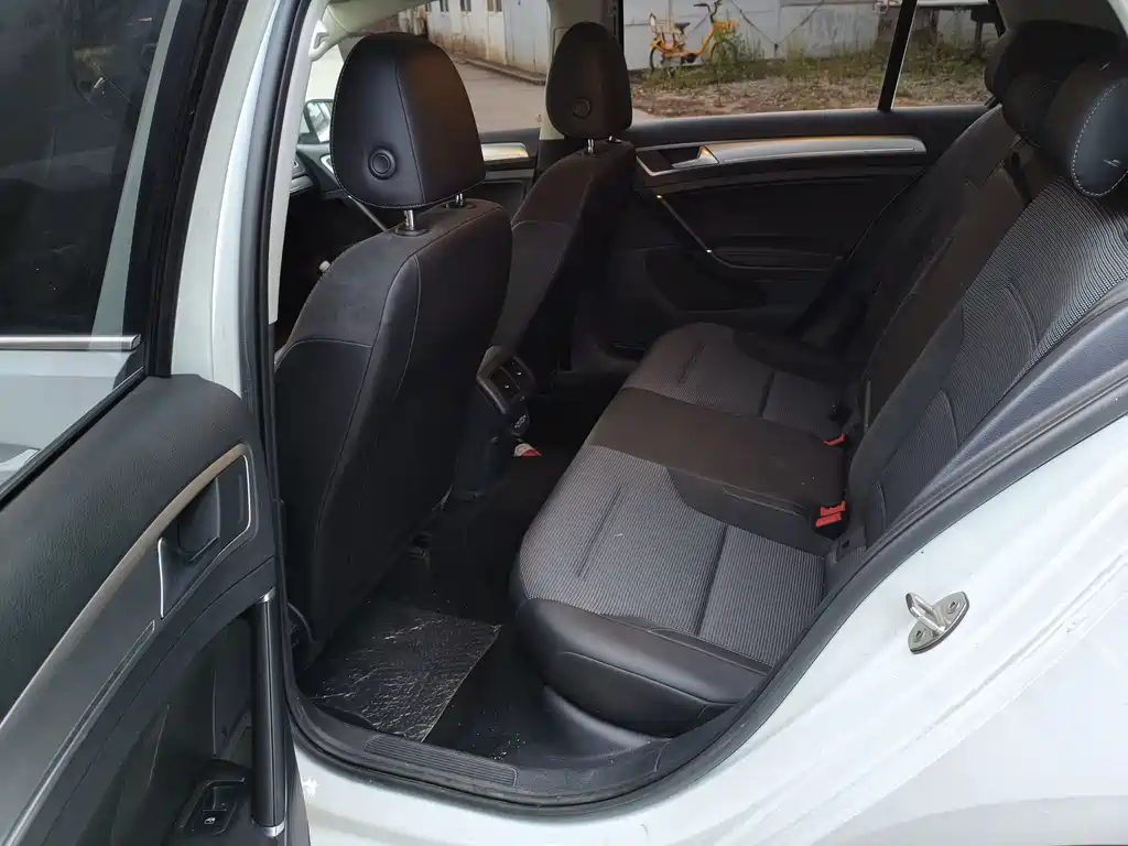 Golf 2020 Beloved Edition 280TSI DSG Comfort Type купить на сайте DeffCars
