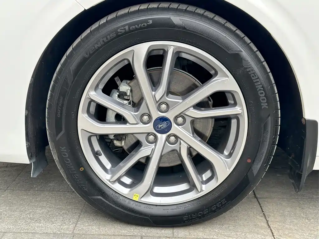 Mondeo 2023 EcoBoost 245 Luxury купить на сайте DeffCars