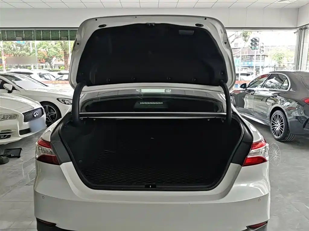 Camry 2019 facelift 2.5G Deluxe Edition купить на сайте DeffCars