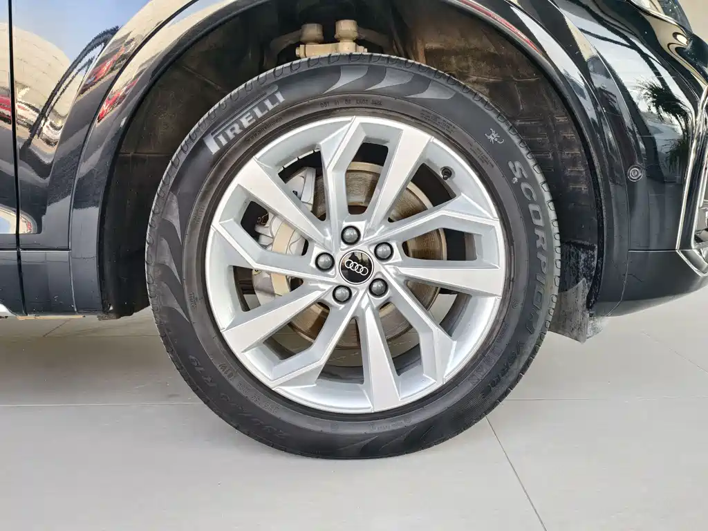 Audi Q5L 2022 facelift 40T luxury and dynamic model купить на сайте DeffCars