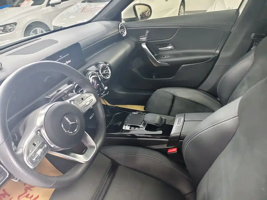 Mercedes-Benz A-Class 2020 A 200 L Sports Sedan купить на сайте DeffCars