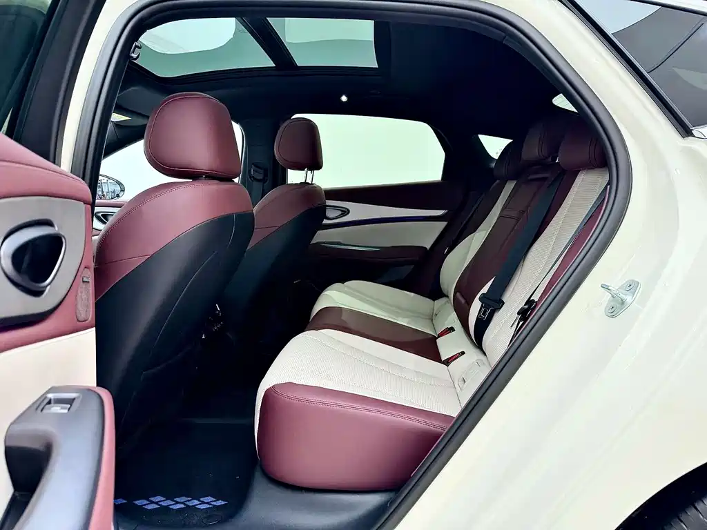 Seal 07 DM-i 2026 DM-i 1.5T 230km flagship model купить на сайте DeffCars