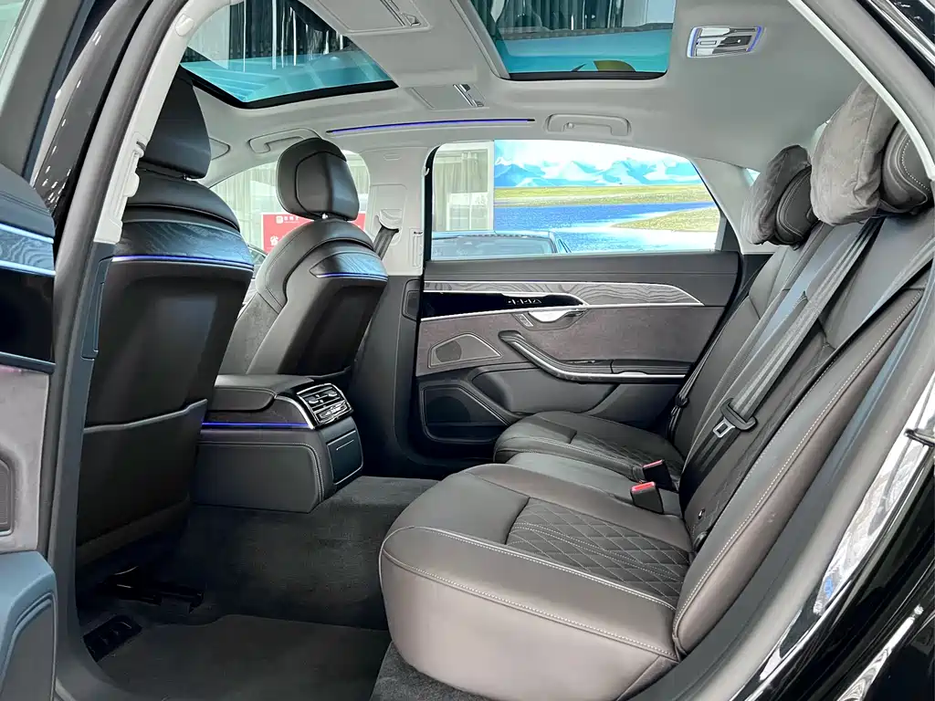 Audi A8 2025 A8L 50 TFSI quattro Premium Selection купить на сайте DeffCars